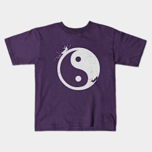 yin yang surfers 2 Kids T-Shirt